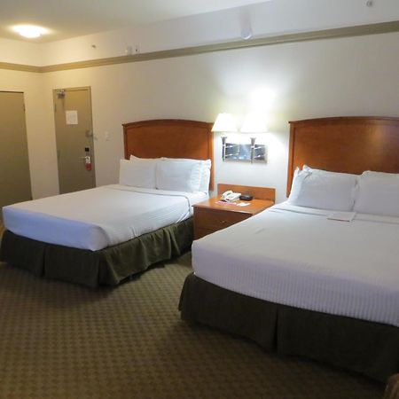 Ramada By Wyndham Edmonton South Hotel Bilik gambar