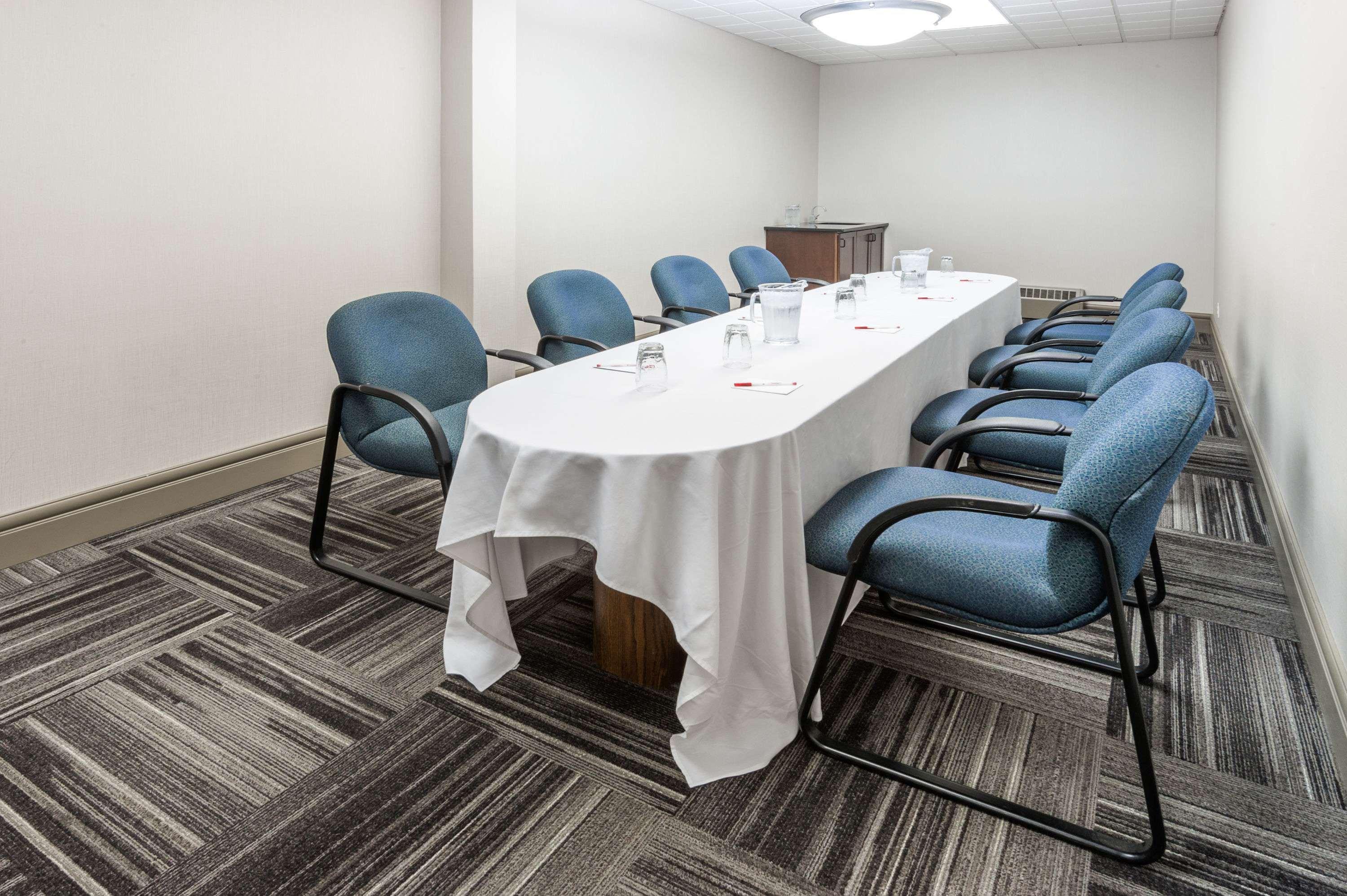 Ramada By Wyndham Edmonton South Hotel Luaran gambar