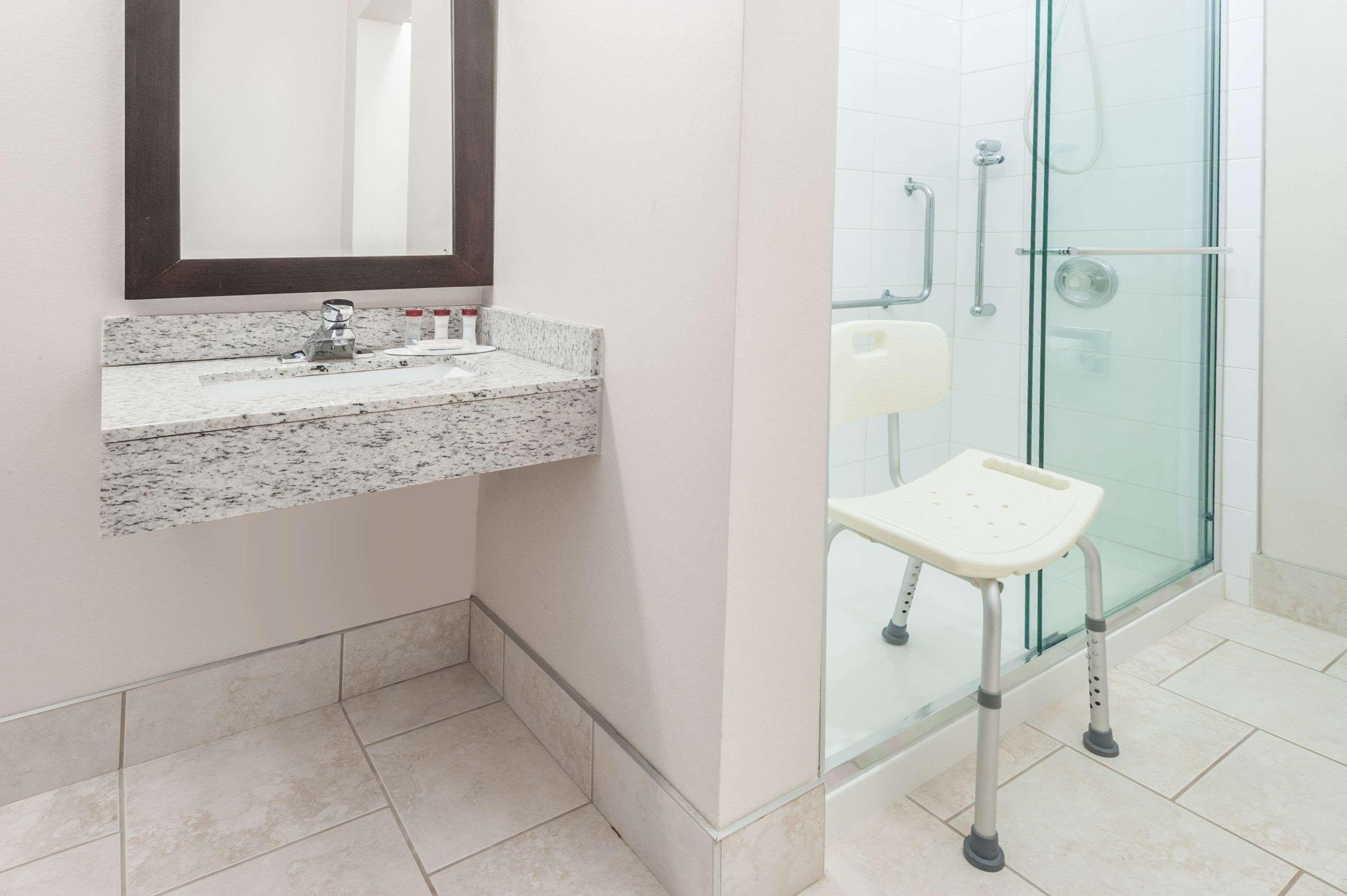 Ramada By Wyndham Edmonton South Hotel Luaran gambar