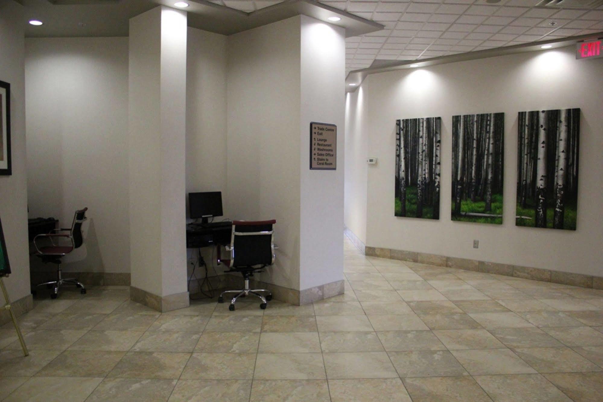 Ramada By Wyndham Edmonton South Hotel Luaran gambar