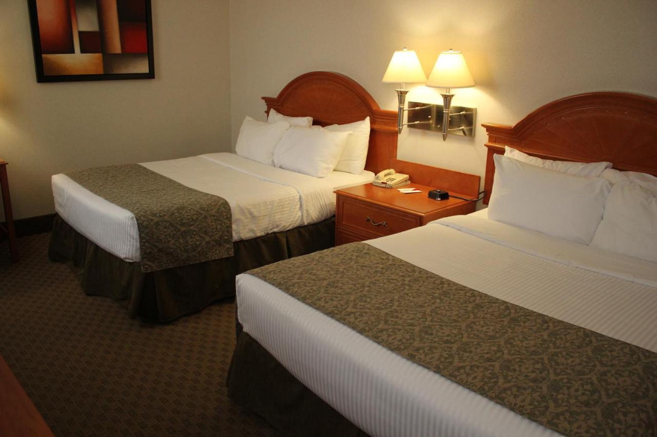 Ramada By Wyndham Edmonton South Hotel Luaran gambar
